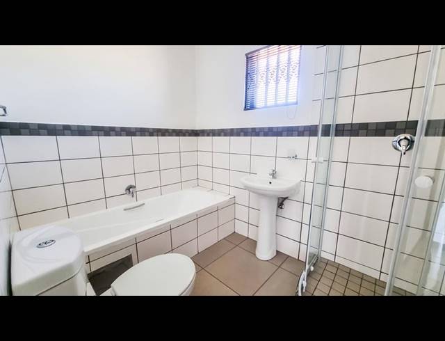 2 BEDROOM TOWNHOUSE FOR SALE IN PARKDENE